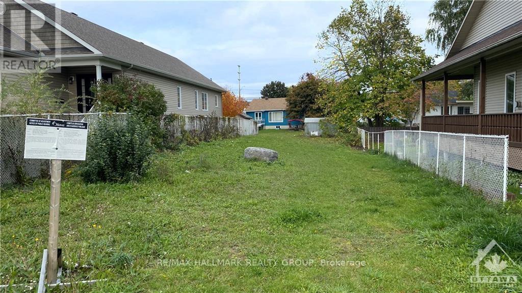 1673 KINDERSLEY AVENUE, Ottawa, Ontario