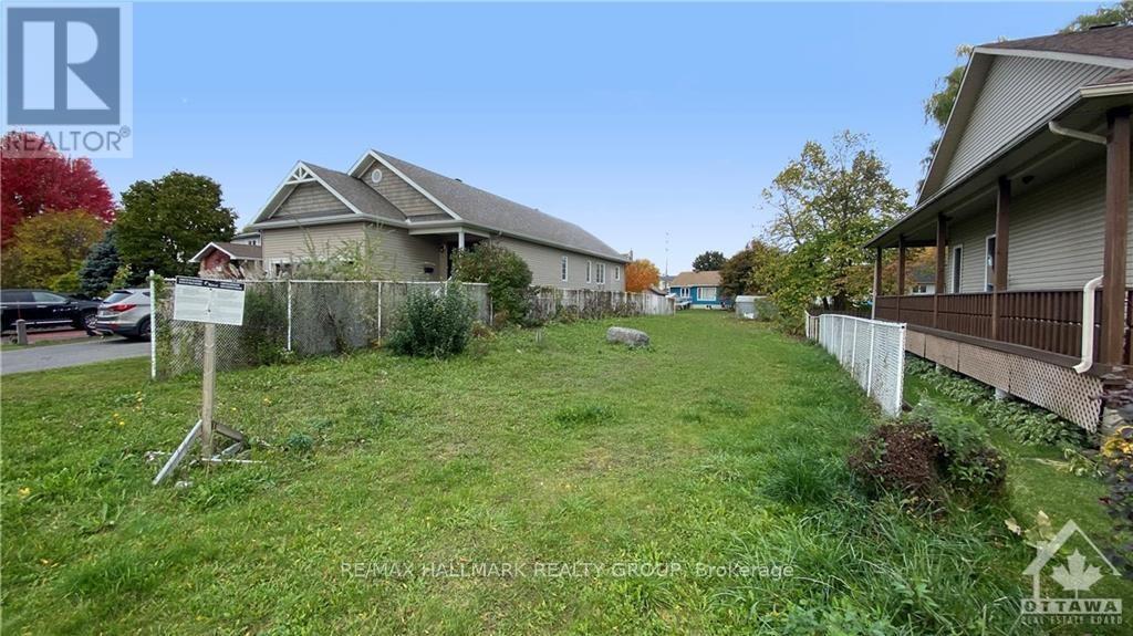 1673 Kindersley Avenue, Ottawa, Ontario  K1C 4V4 - Photo 3 - X9516815