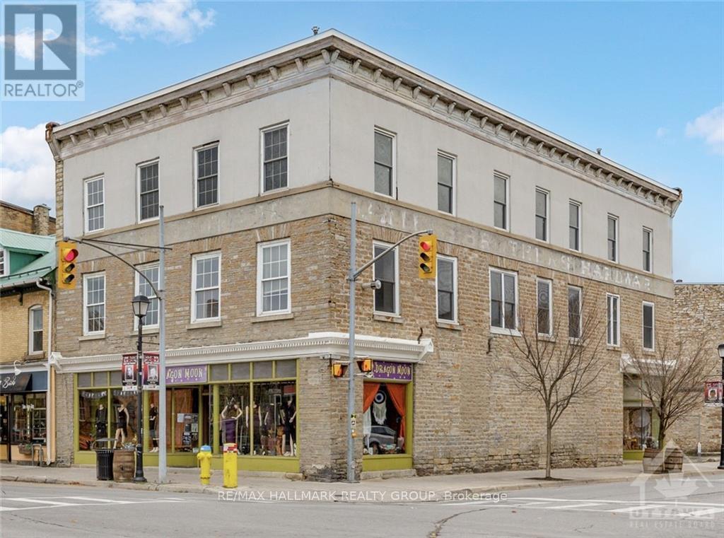2 Gore Street E, Perth, Ontario  K7H 1H5 - Photo 2 - X10419095
