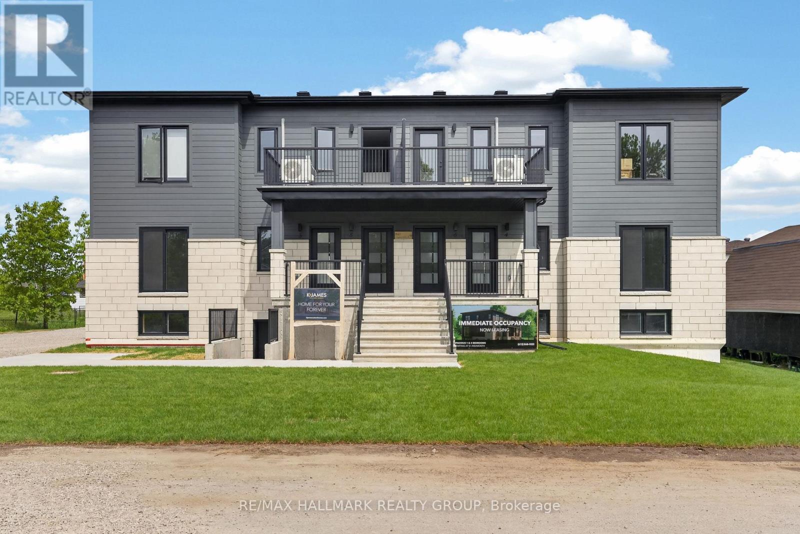 100 WELLAND STREET, Perth, Ontario