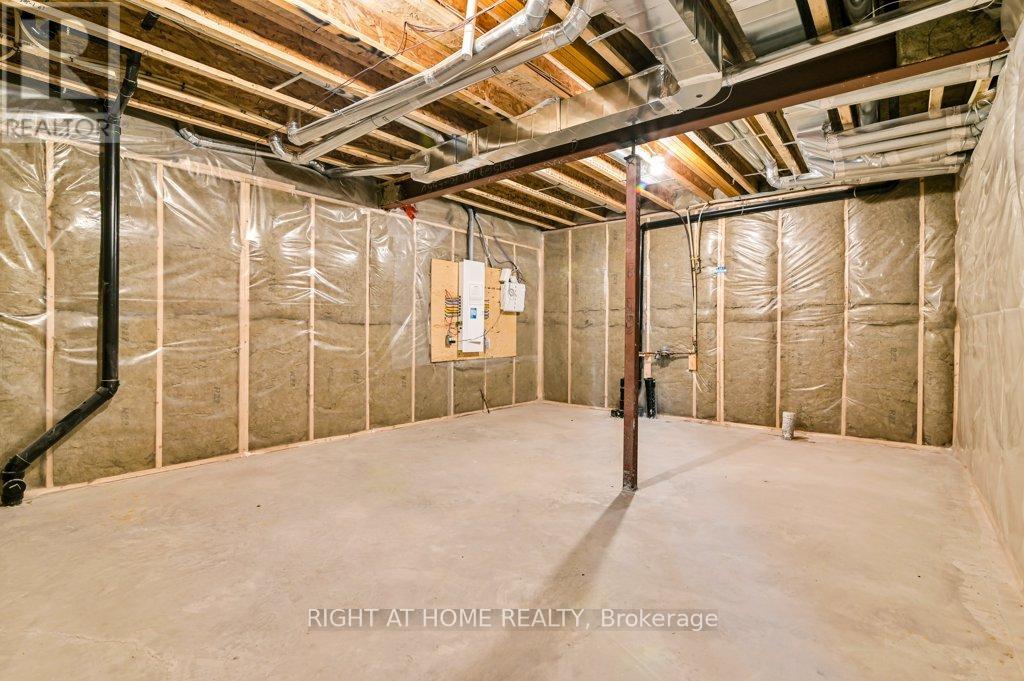 844 Snowdrop Crescent, Ottawa, Ontario  K1T 0X7 - Photo 27 - X12051947