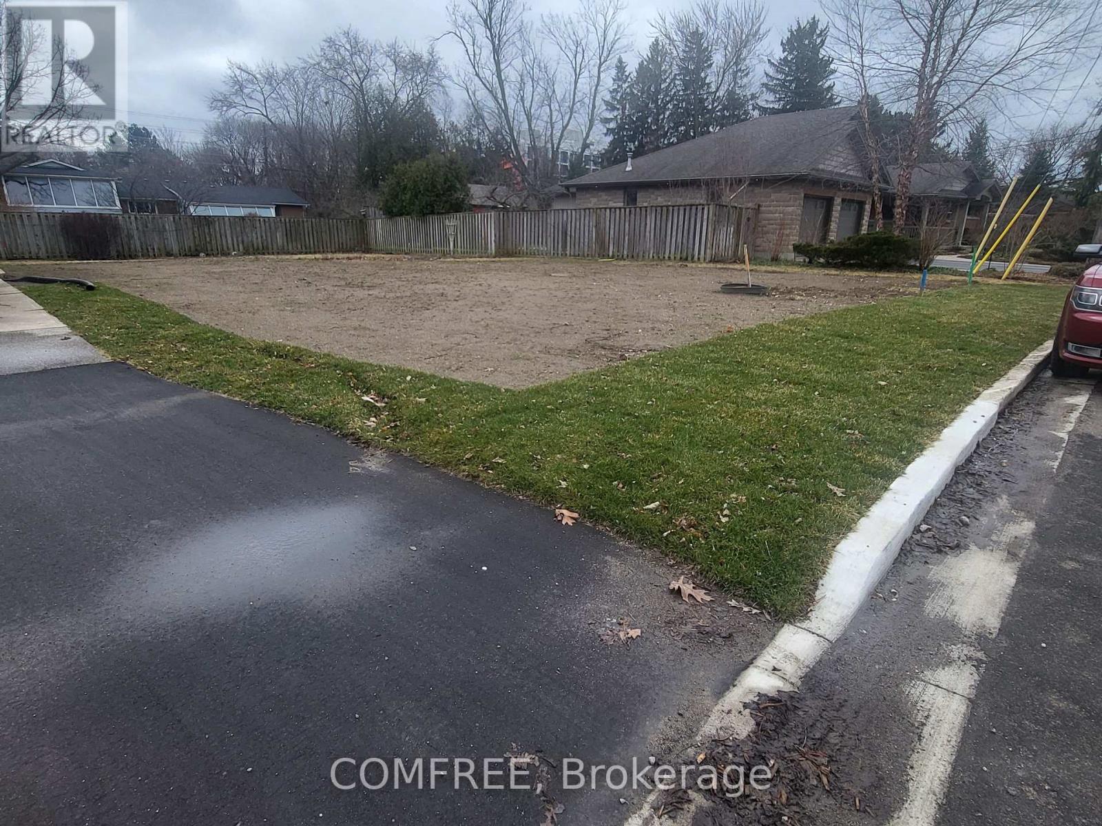 10 Lynwood Avenue, Guelph, Ontario  N1G 1P9 - Photo 3 - X12059105