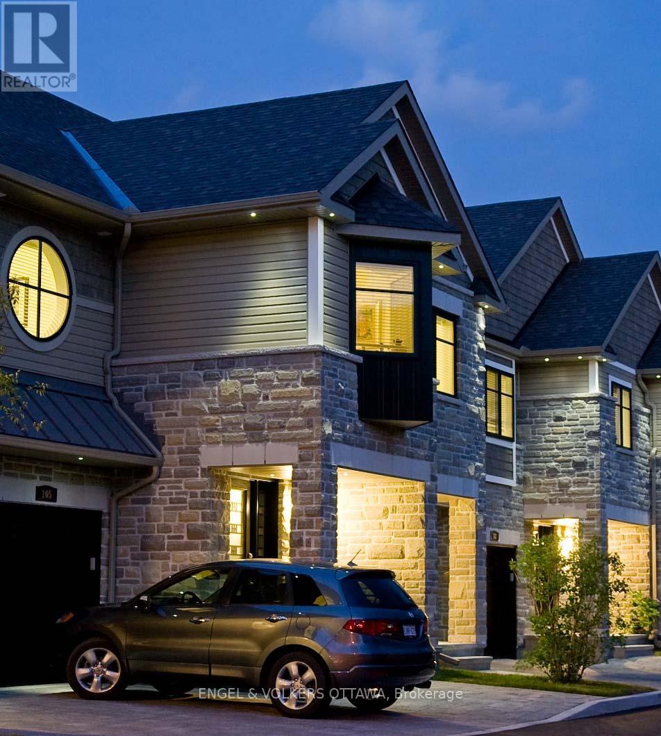 109 Montauk, Ottawa, Ontario  K2C 2B4 - Photo 3 - X12075242