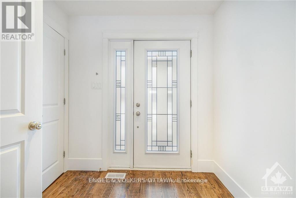 109 Montauk, Ottawa, Ontario  K2C 2B4 - Photo 5 - X12075242