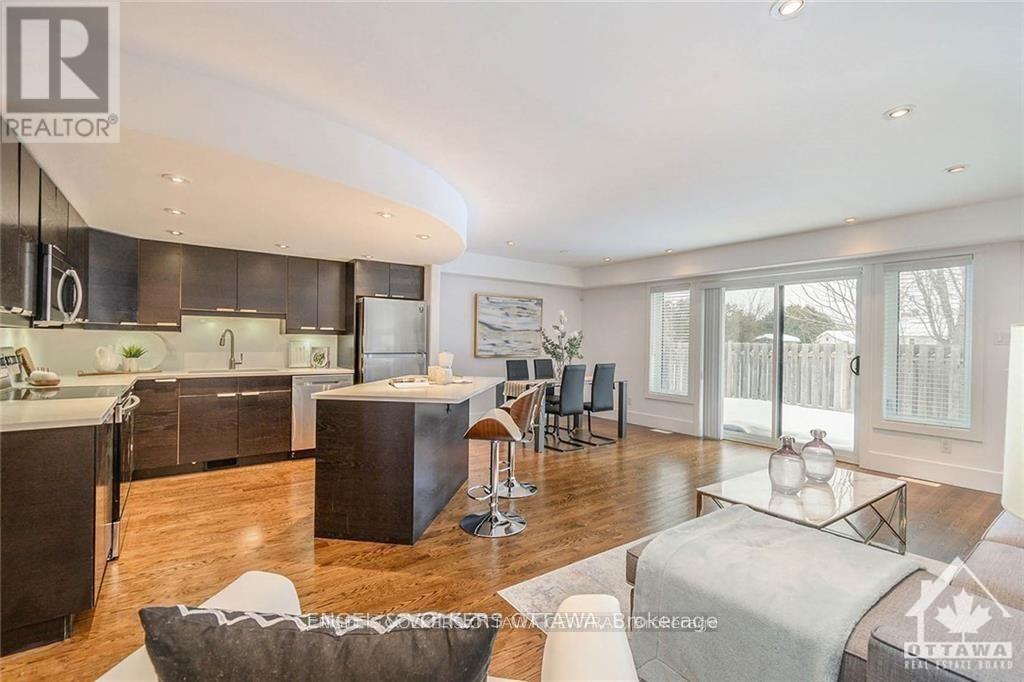 109 Montauk, Ottawa, Ontario  K2C 2B4 - Photo 9 - X12075242