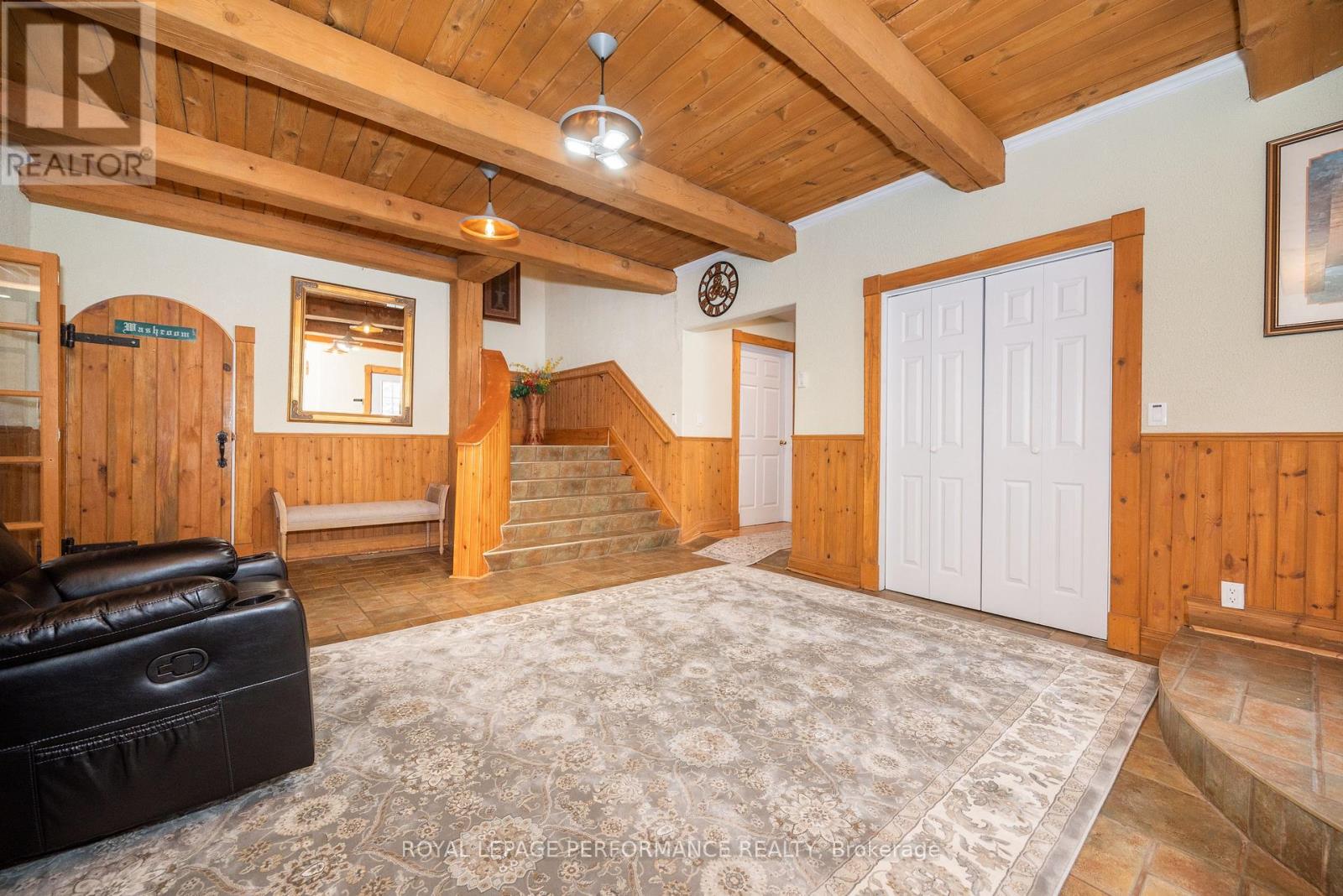 1371 Victoria Street, Petawawa, Ontario  K8H 2E9 - Photo 11 - X12089849