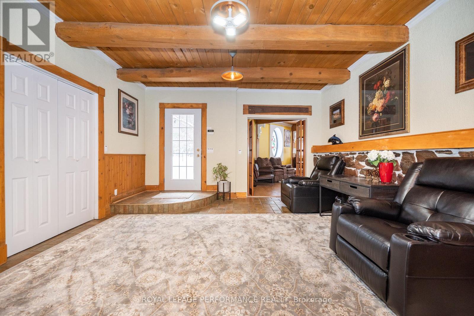 1371 Victoria Street, Petawawa, Ontario  K8H 2E9 - Photo 13 - X12089849