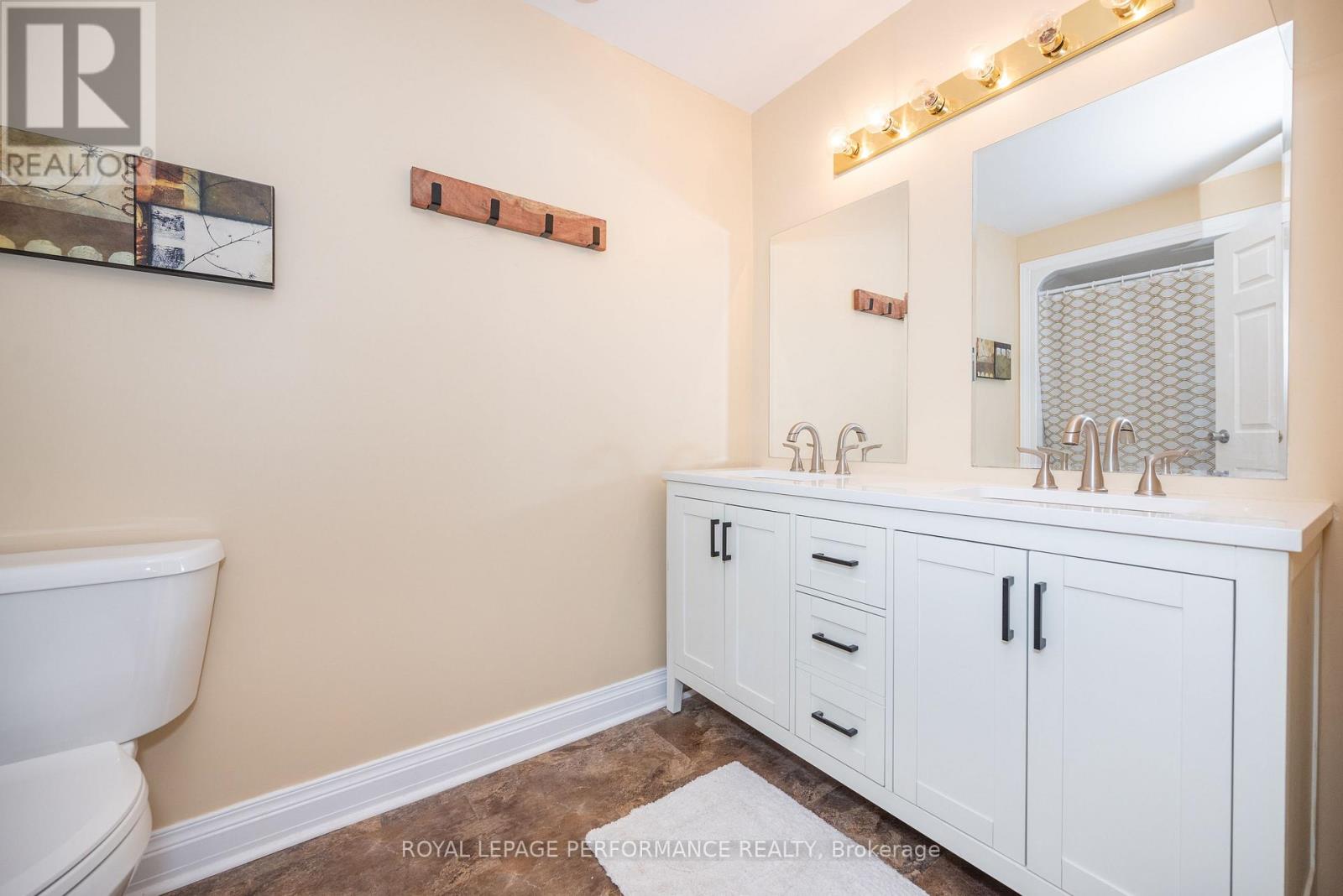 1371 Victoria Street, Petawawa, Ontario  K8H 2E9 - Photo 33 - X12089849