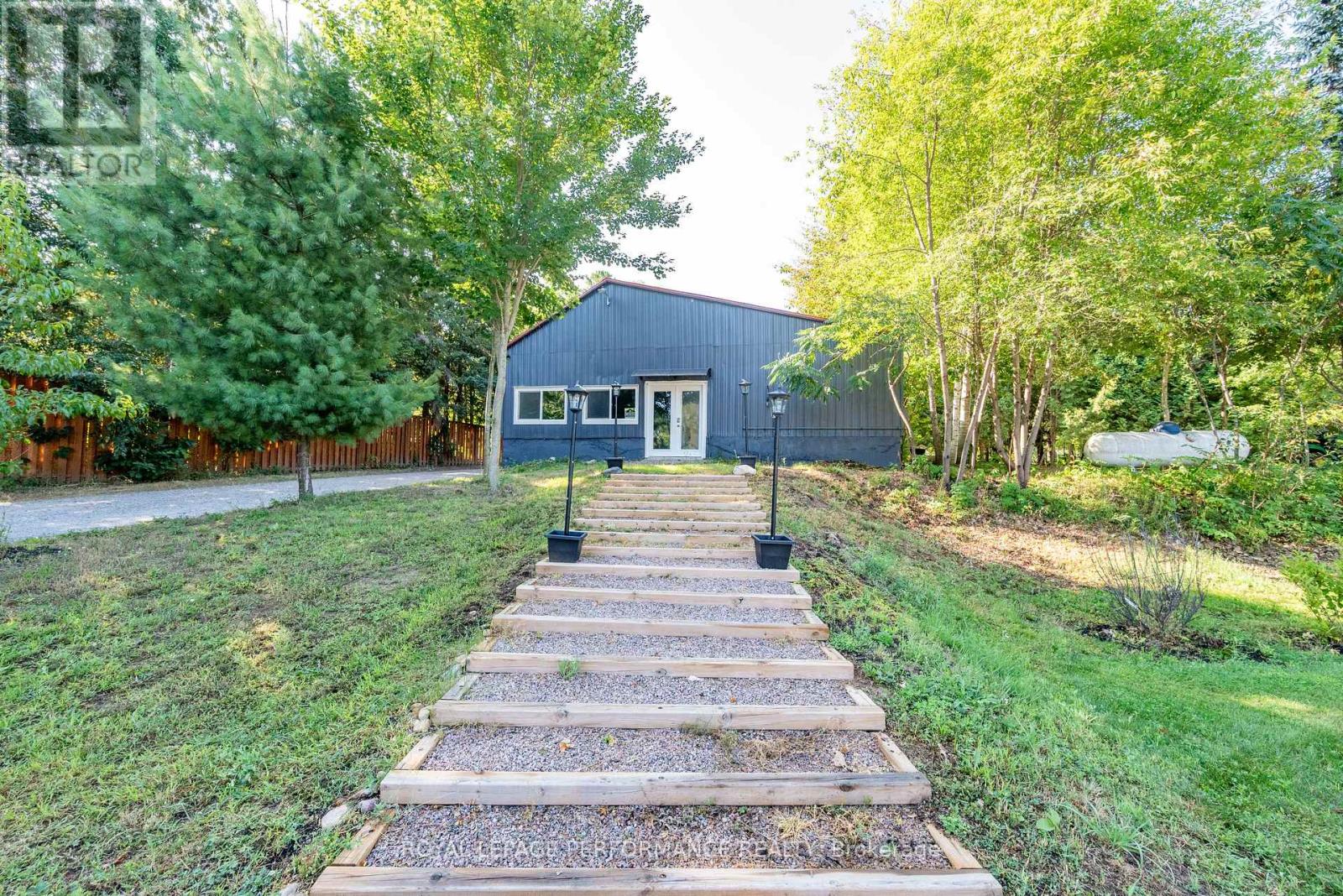 1371 Victoria Street, Petawawa, Ontario  K8H 2E9 - Photo 44 - X12089849