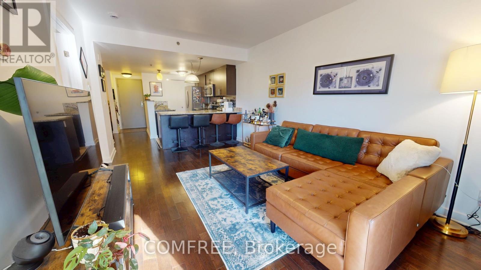 409 - 456 King Edward Avenue, Ottawa, Ontario  K1N 0B4 - Photo 3 - X12100439