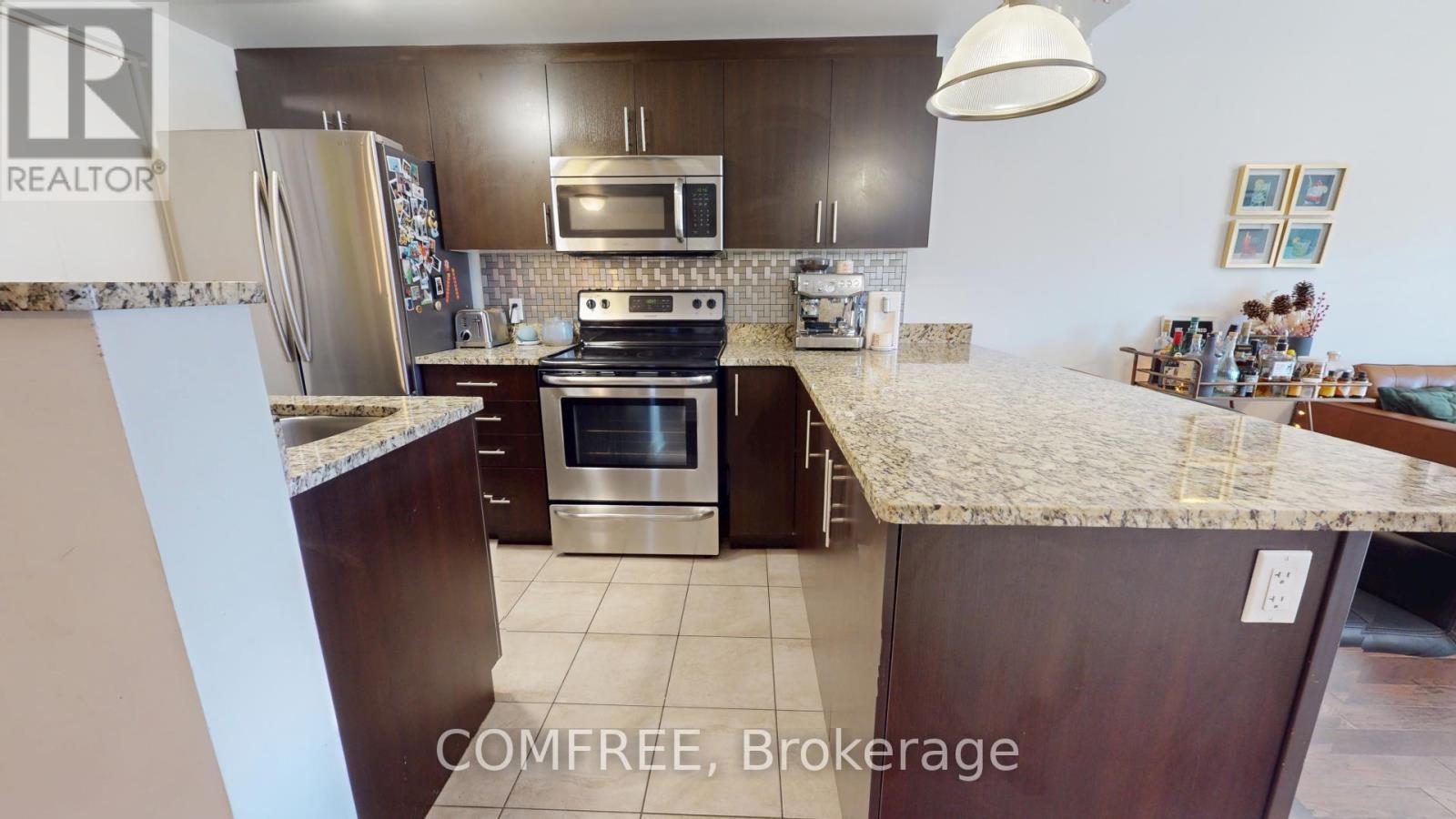 409 - 456 King Edward Avenue, Ottawa, Ontario  K1N 0B4 - Photo 5 - X12100439