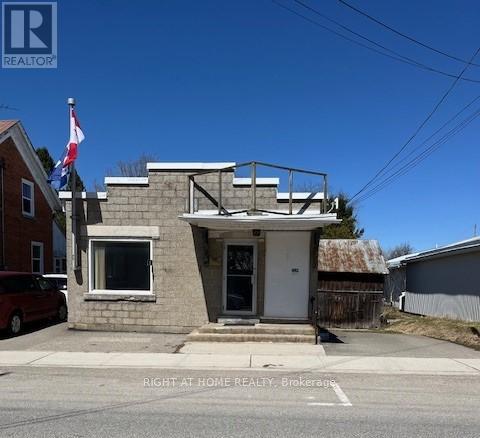 8 Main Street N, Rideau Lakes, Ontario  K0G 1E0 - Photo 1 - X12111037