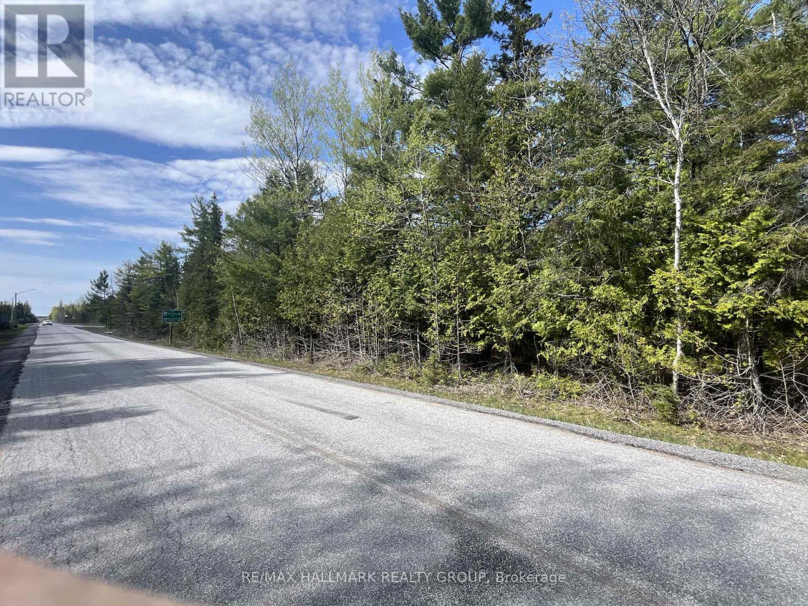 160 Spruce Ridge Road, Ottawa, Ontario   - Photo 6 - X12135040