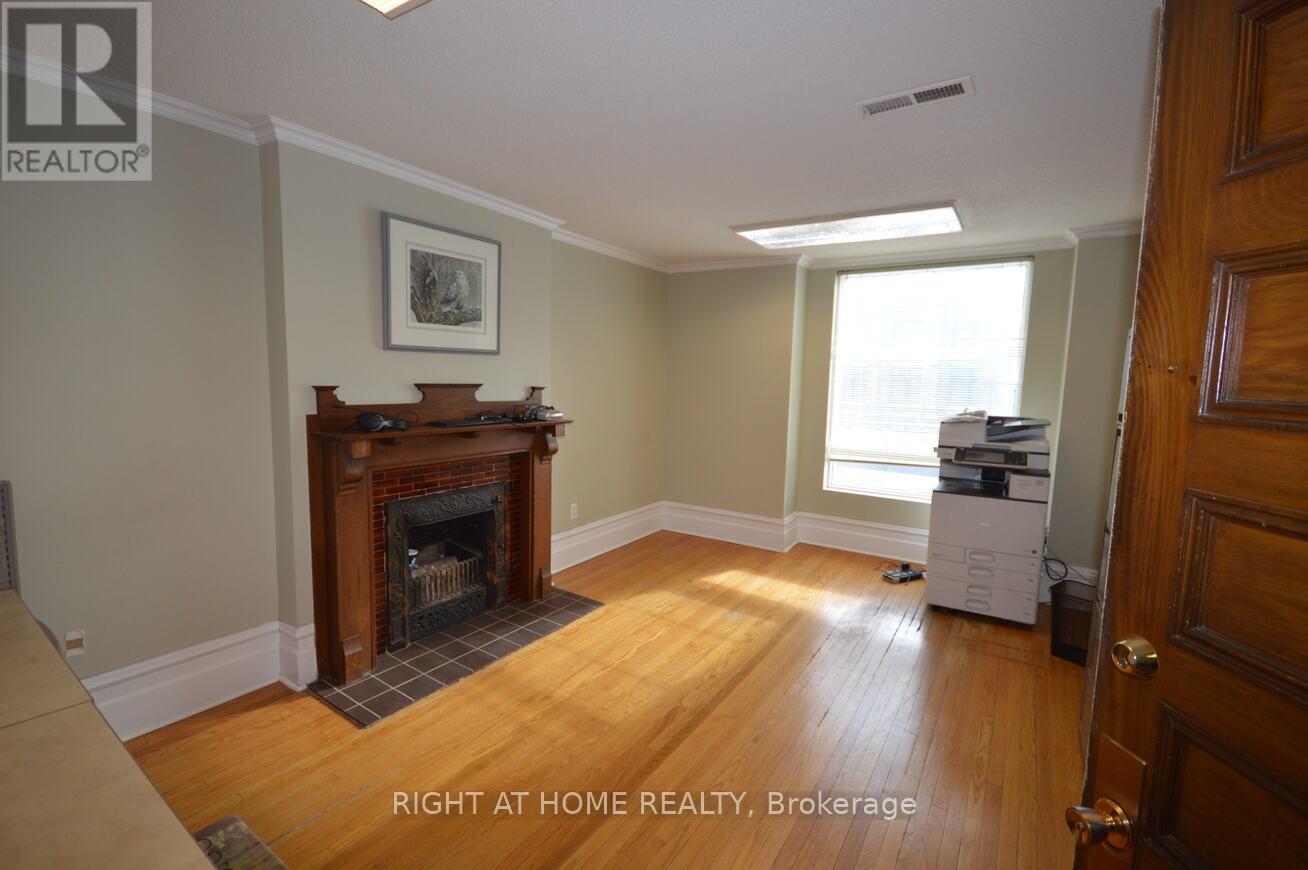249 Mcleod Street, Ottawa, Ontario  K2P 1A1 - Photo 5 - X12142104