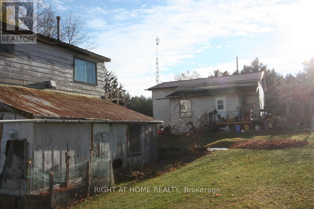 45 Drummond Street, Rideau Lakes, Ontario  K0G 1P0 - Photo 5 - X12148982