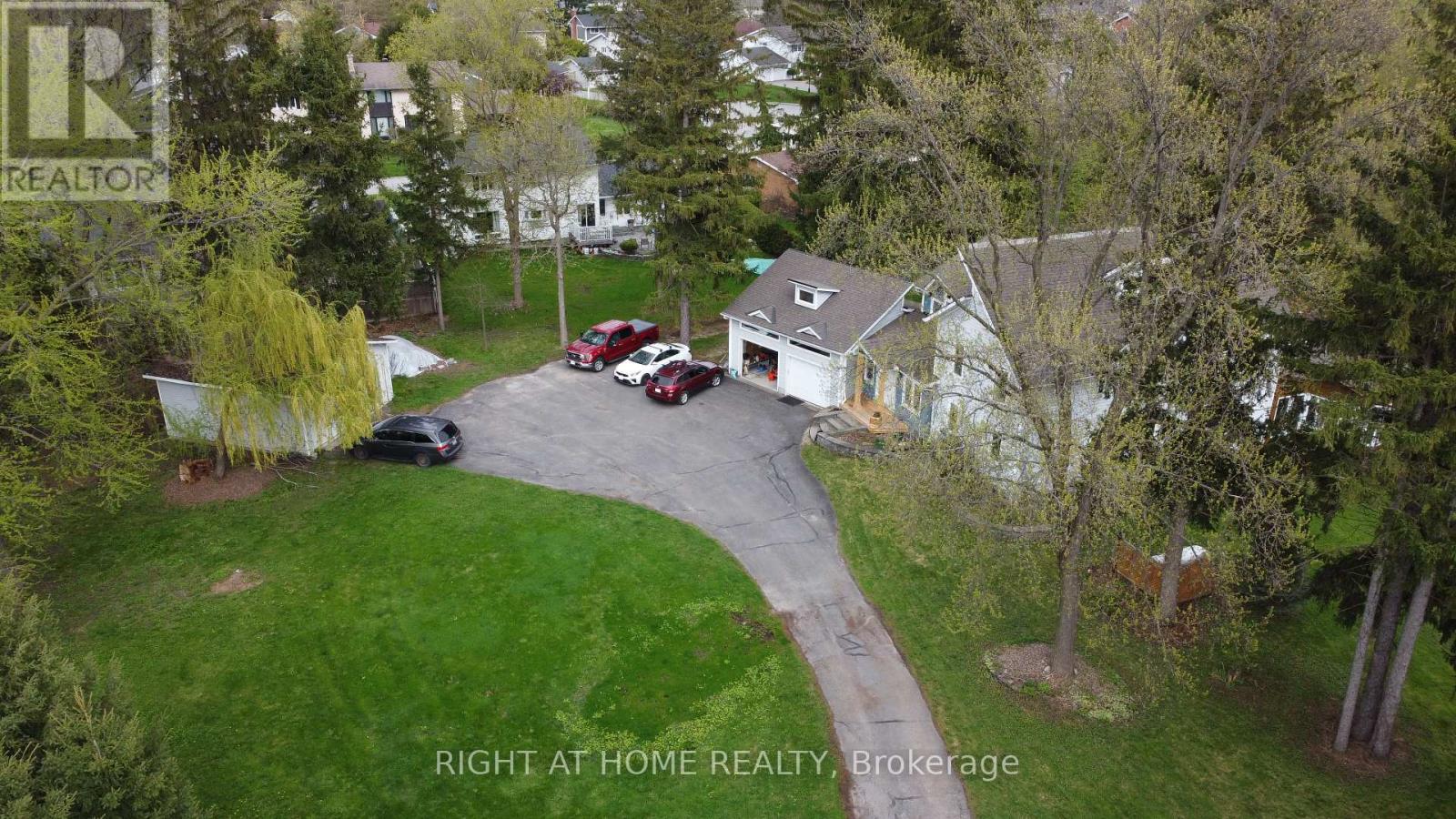 3208 Richmond Road, Ottawa, Ontario  K2H 5B6 - Photo 2 - X12149693