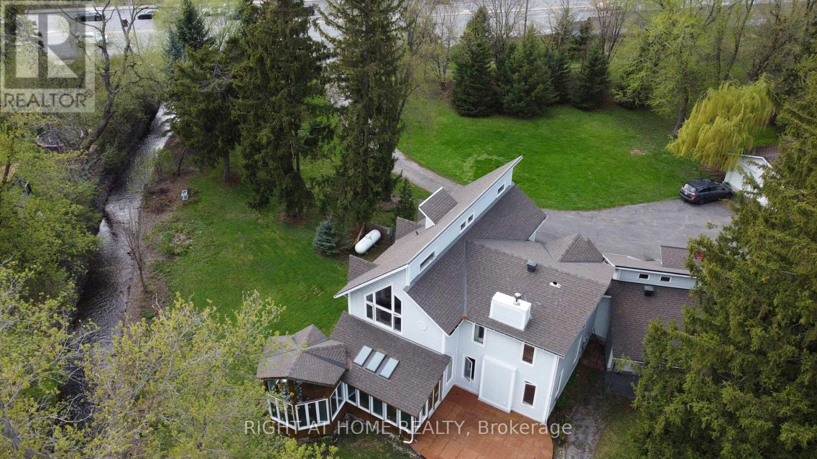 3208 Richmond Road, Ottawa, Ontario  K2H 5B6 - Photo 5 - X12149693