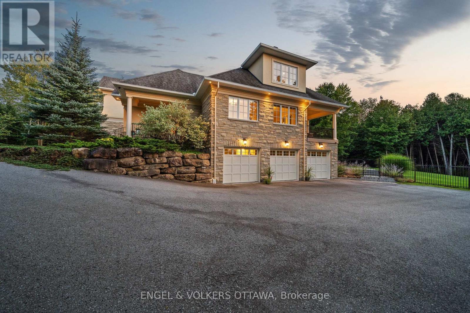 1408 Blackhorse Court, Ottawa, Ontario  K4M 0A6 - Photo 5 - X12161617