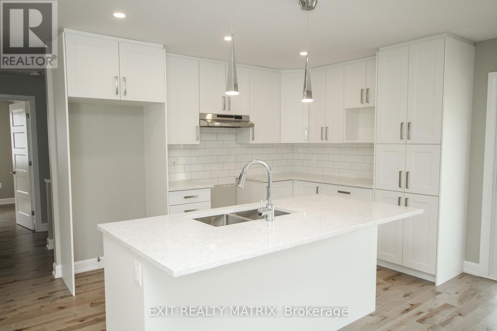 1401 Caroline Court, Cornwall, Ontario  K6J 0C5 - Photo 10 - X12168434