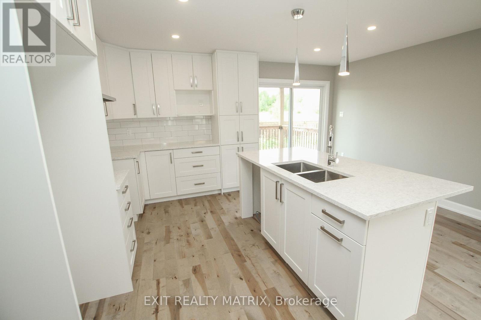 1401 Caroline Court, Cornwall, Ontario  K6J 0C5 - Photo 11 - X12168434