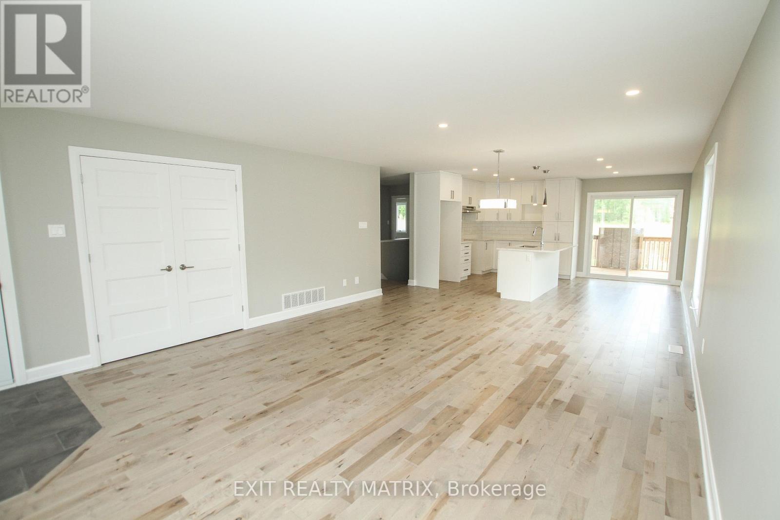 1401 Caroline Court, Cornwall, Ontario  K6J 0C5 - Photo 5 - X12168434