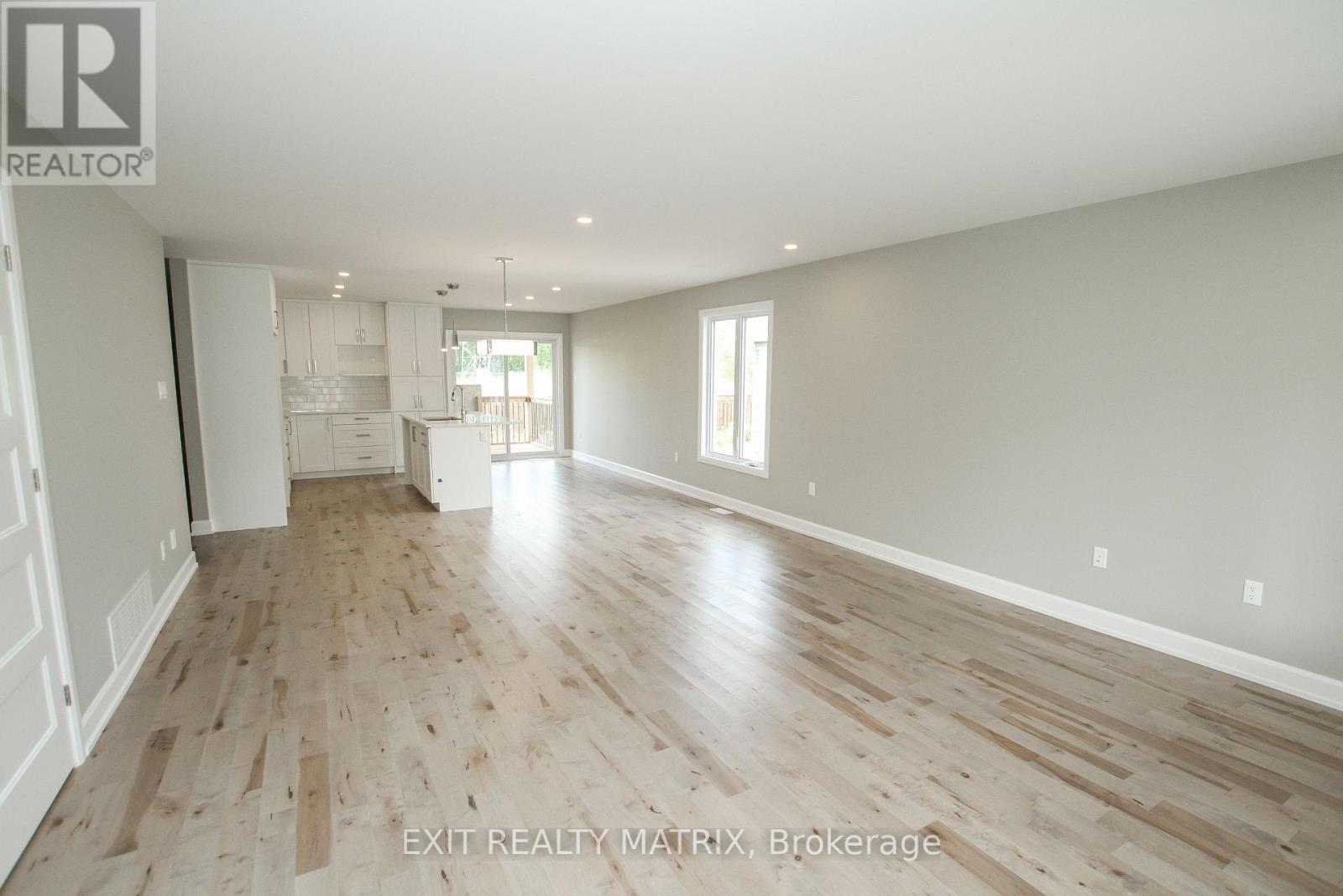 1401 Caroline Court, Cornwall, Ontario  K6J 0C5 - Photo 6 - X12168434