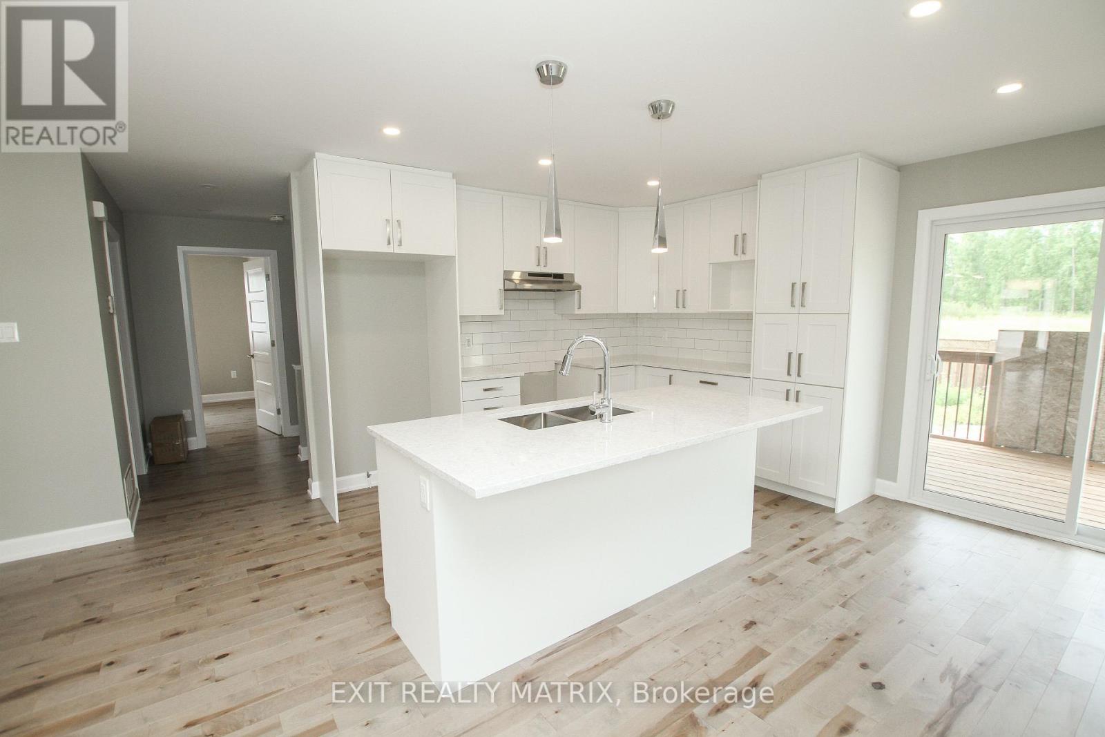 1401 Caroline Court, Cornwall, Ontario  K6J 0C5 - Photo 8 - X12168434