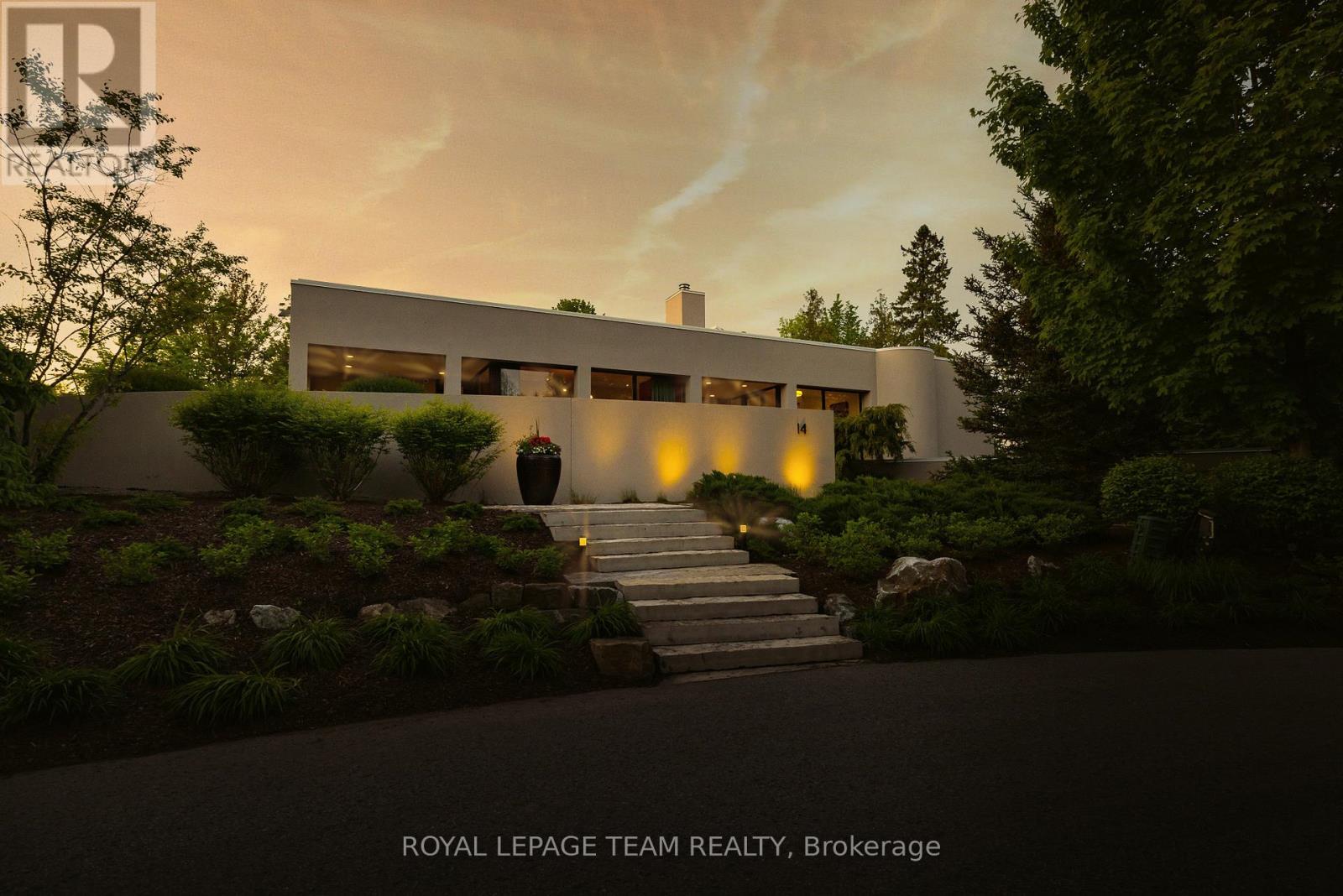 14 Kanata Rockeries Private, Ottawa, Ontario  K2K 3P4 - Photo 1 - X12183076