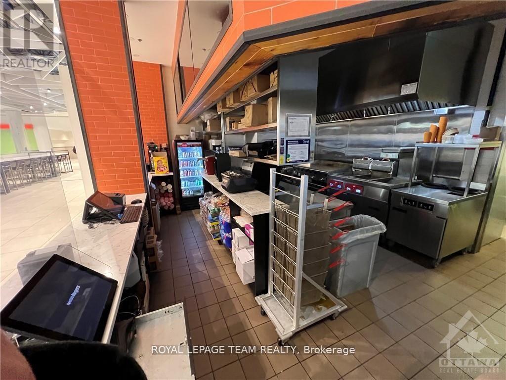 611 - 1200 St Laurent Boulevard, Ottawa, Ontario  K1K 3B8 - Photo 6 - X12189704
