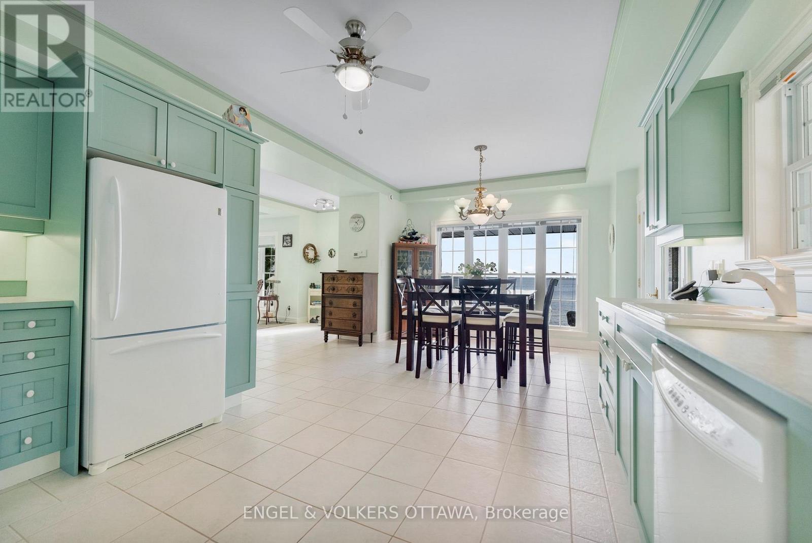 541 Morglan Lane, Greater Madawaska, Ontario  K0J 1H0 - Photo 12 - X12230603