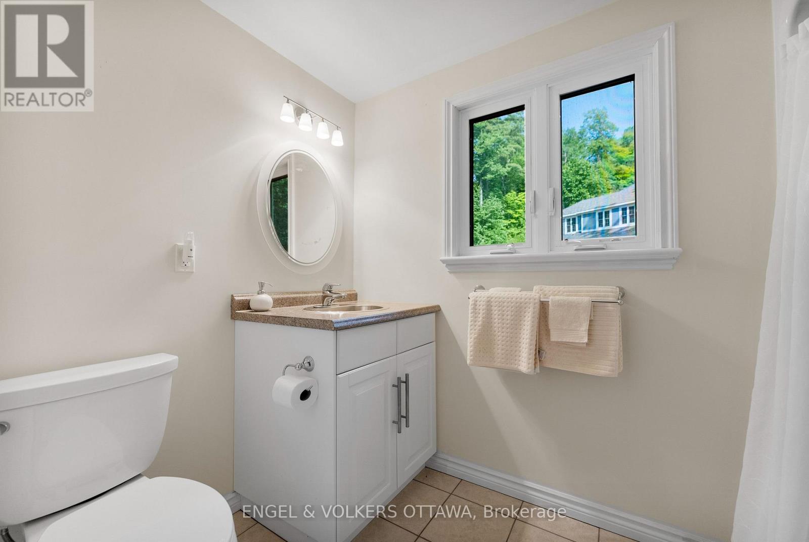 541 Morglan Lane, Greater Madawaska, Ontario  K0J 1H0 - Photo 35 - X12230603