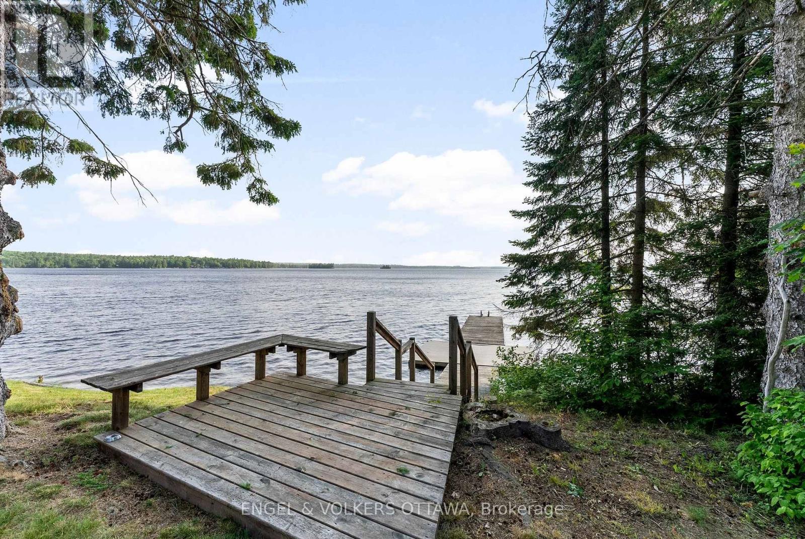 541 Morglan Lane, Greater Madawaska, Ontario  K0J 1H0 - Photo 6 - X12230603