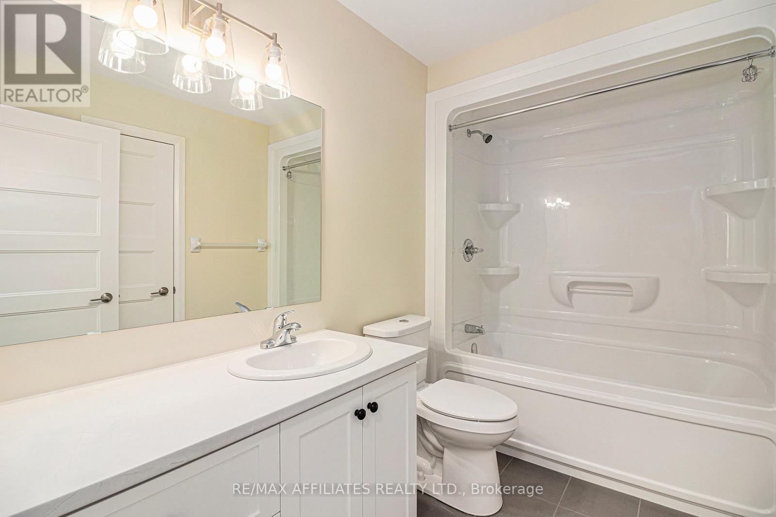 355 Voyageur Place, Russell, Ontario  K0A 1W0 - Photo 11 - X12245064