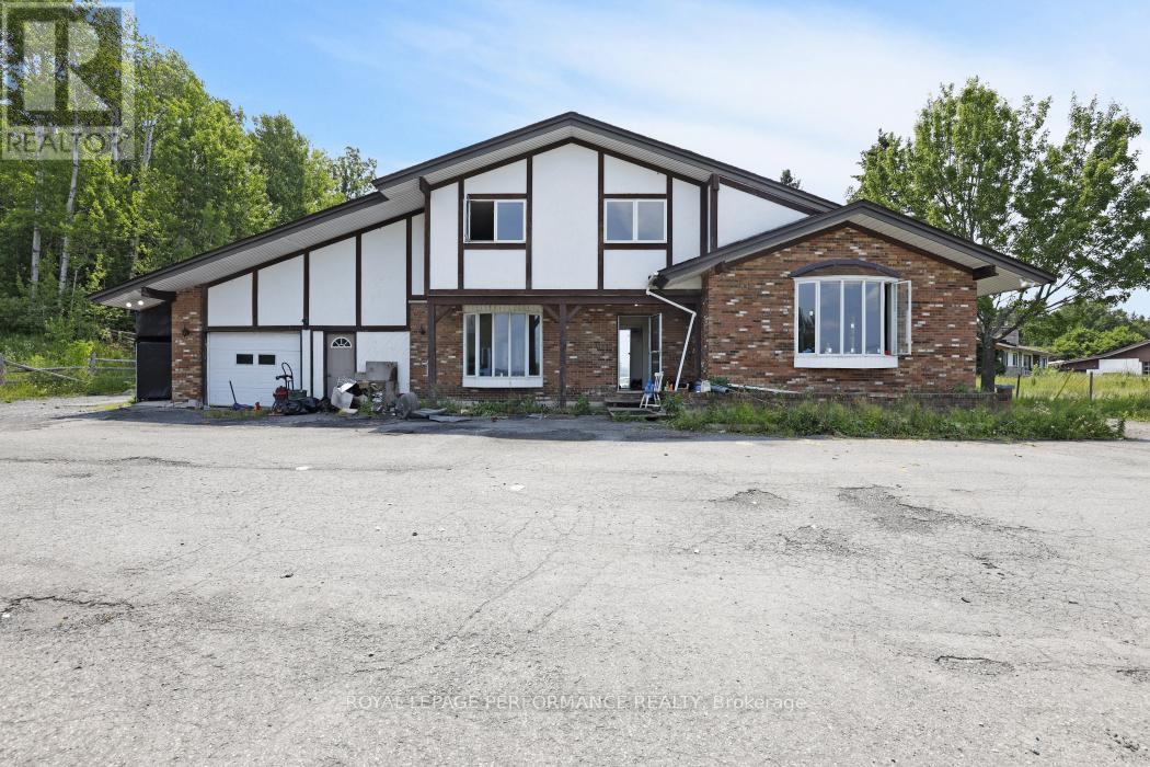 1016 Old Montreal Road, Ottawa, Ontario  K4A 3N2 - Photo 7 - X12264515