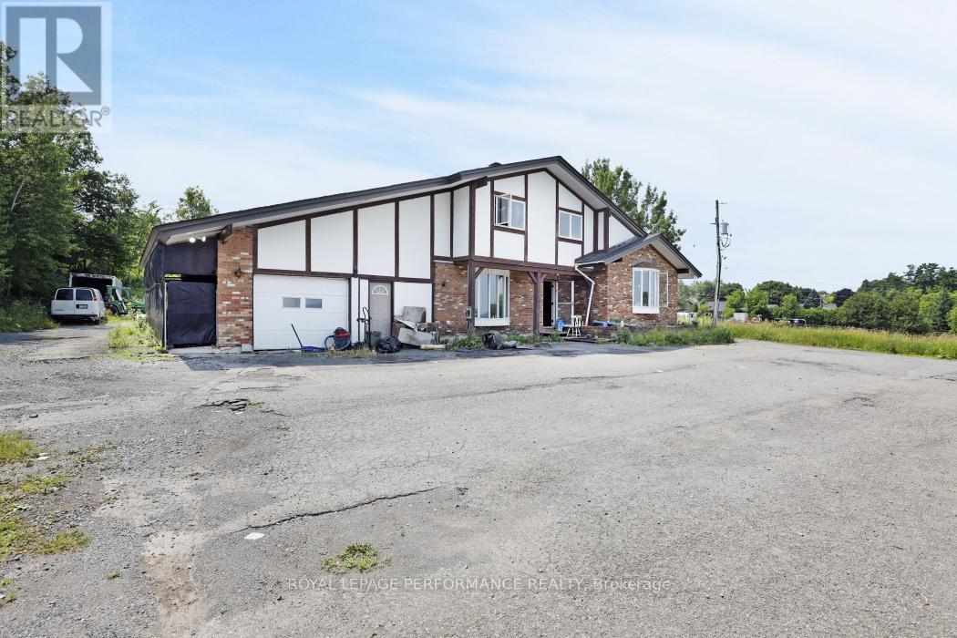 1016 Old Montreal Road, Ottawa, Ontario  K4A 3N2 - Photo 8 - X12264515