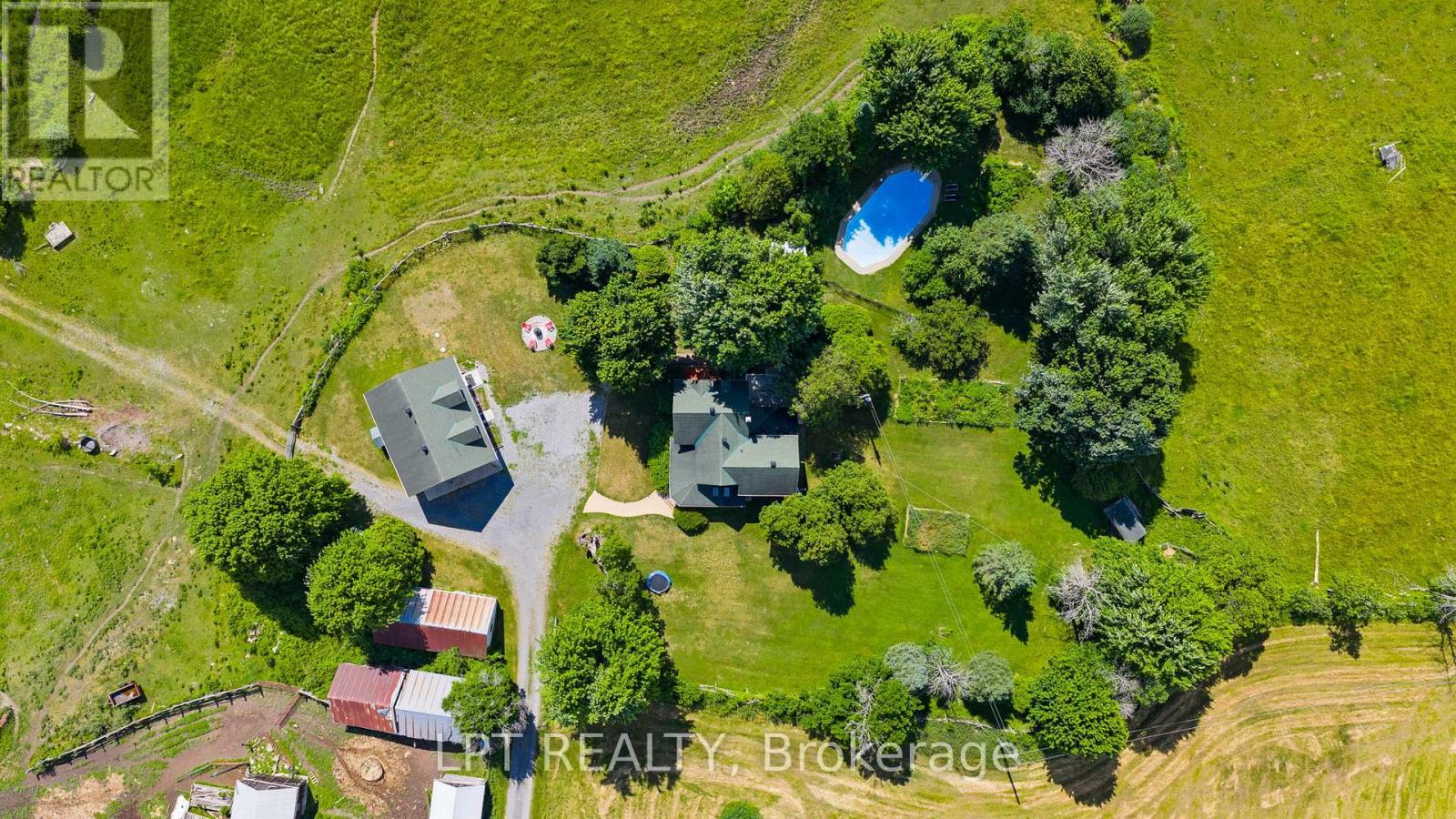 7928 Jock Trail, Ottawa, Ontario  K0A 2Z0 - Photo 44 - X12269277