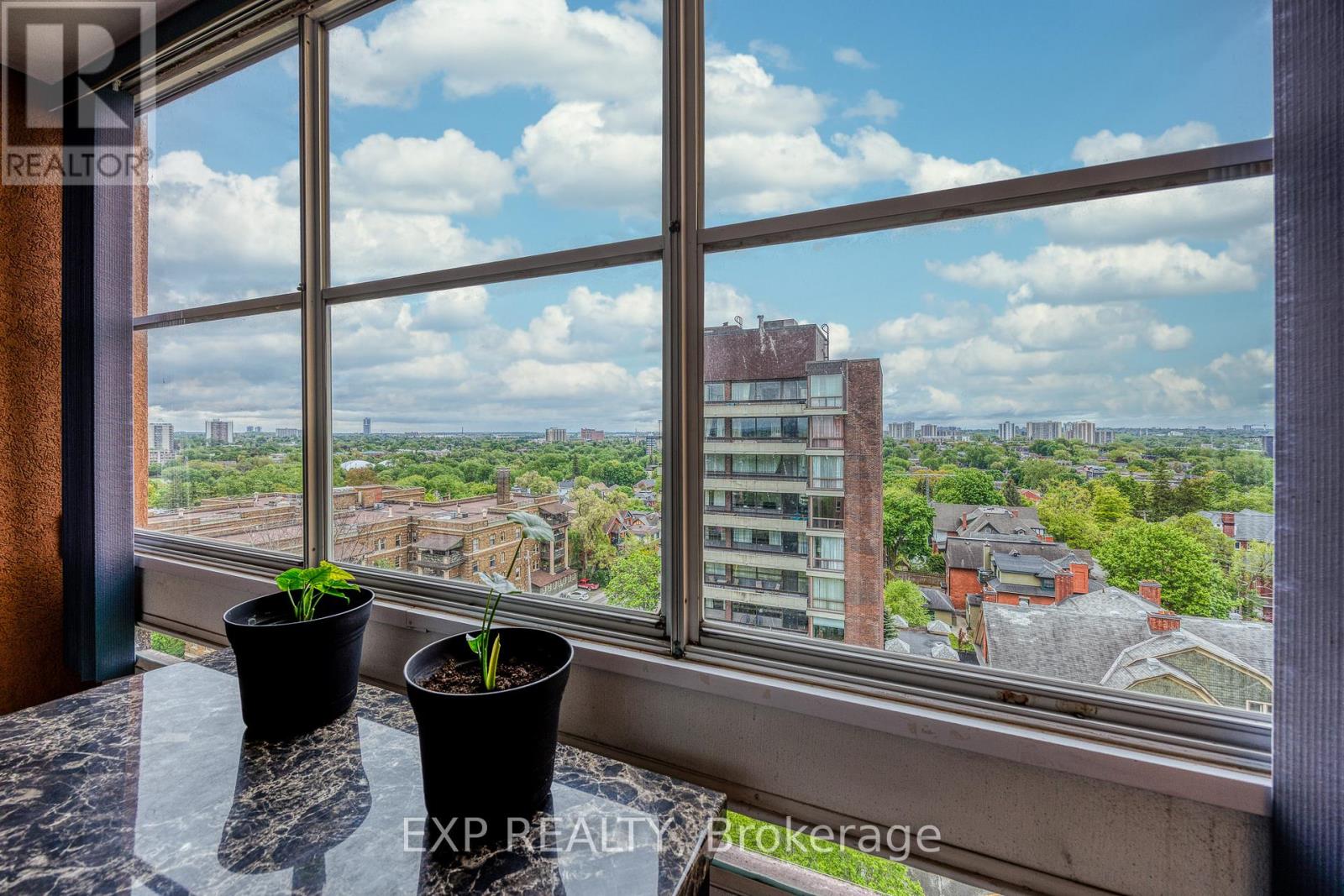1003 - 373 Laurier Avenue E, Ottawa, Ontario  K1N 8X6 - Photo 2 - X12310325