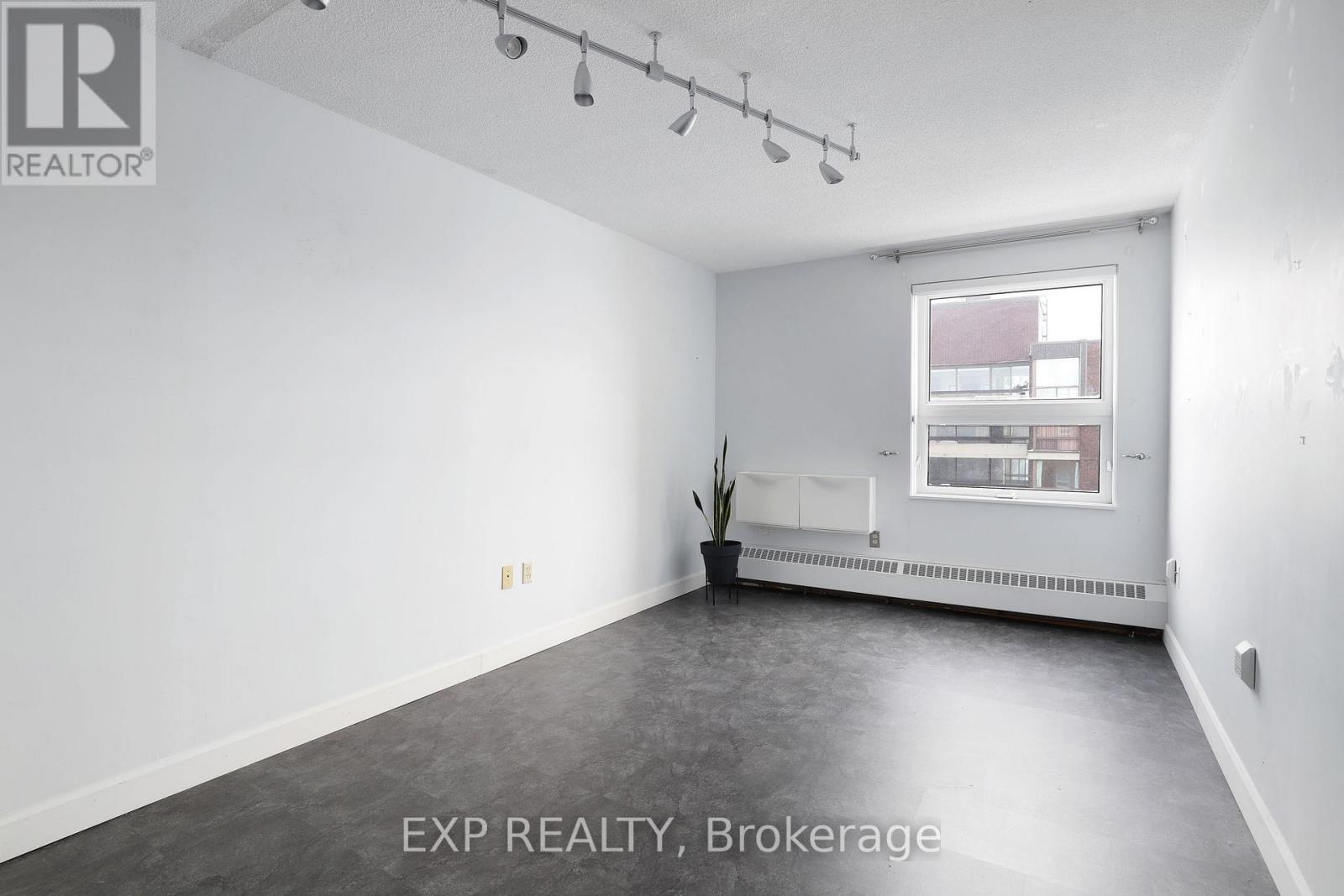1003 - 373 Laurier Avenue E, Ottawa, Ontario  K1N 8X6 - Photo 29 - X12310325
