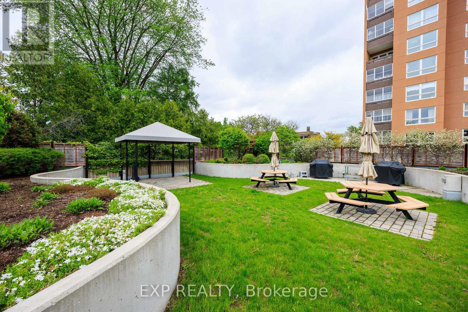 1003 - 373 Laurier Avenue E, Ottawa, Ontario  K1N 8X6 - Photo 9 - X12310325