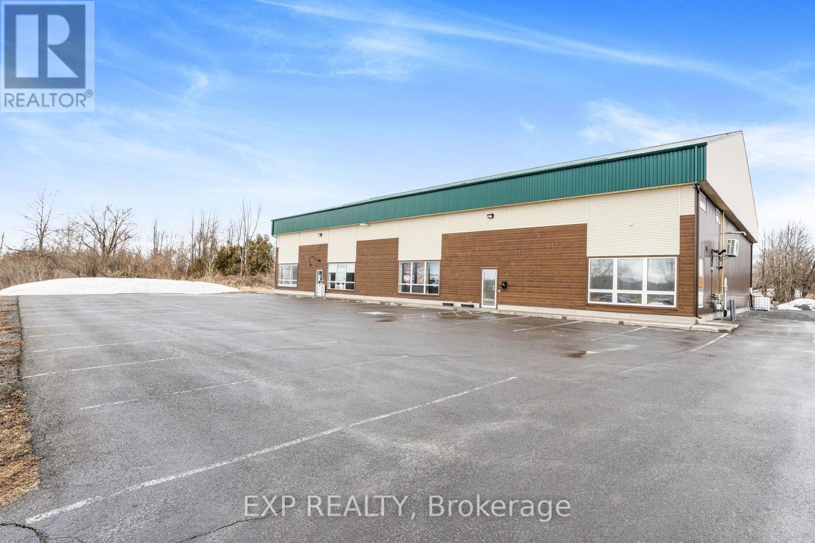 299 Industrial Boulevard, North Glengarry, Ontario  K0C 1A0 - Photo 2 - X12319268