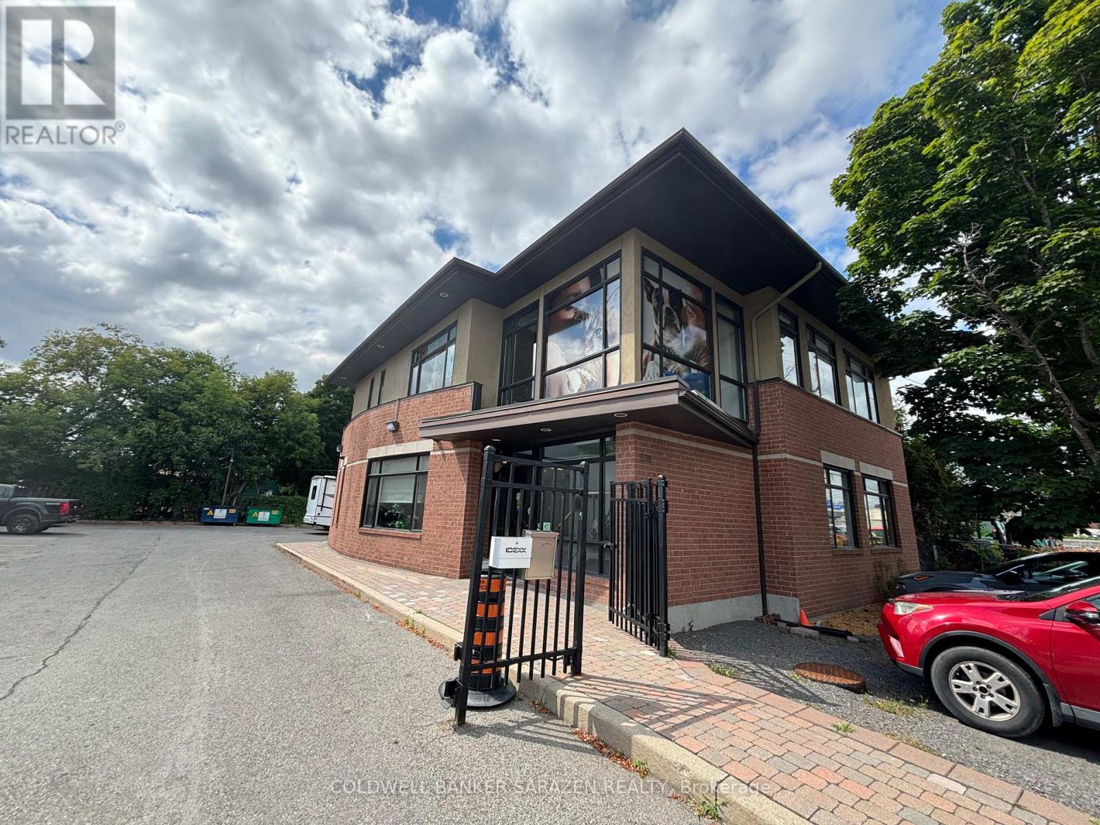 200 - 878 Boyd Avenue, Ottawa, Ontario  K2A 2E3 - Photo 1 - X12331920