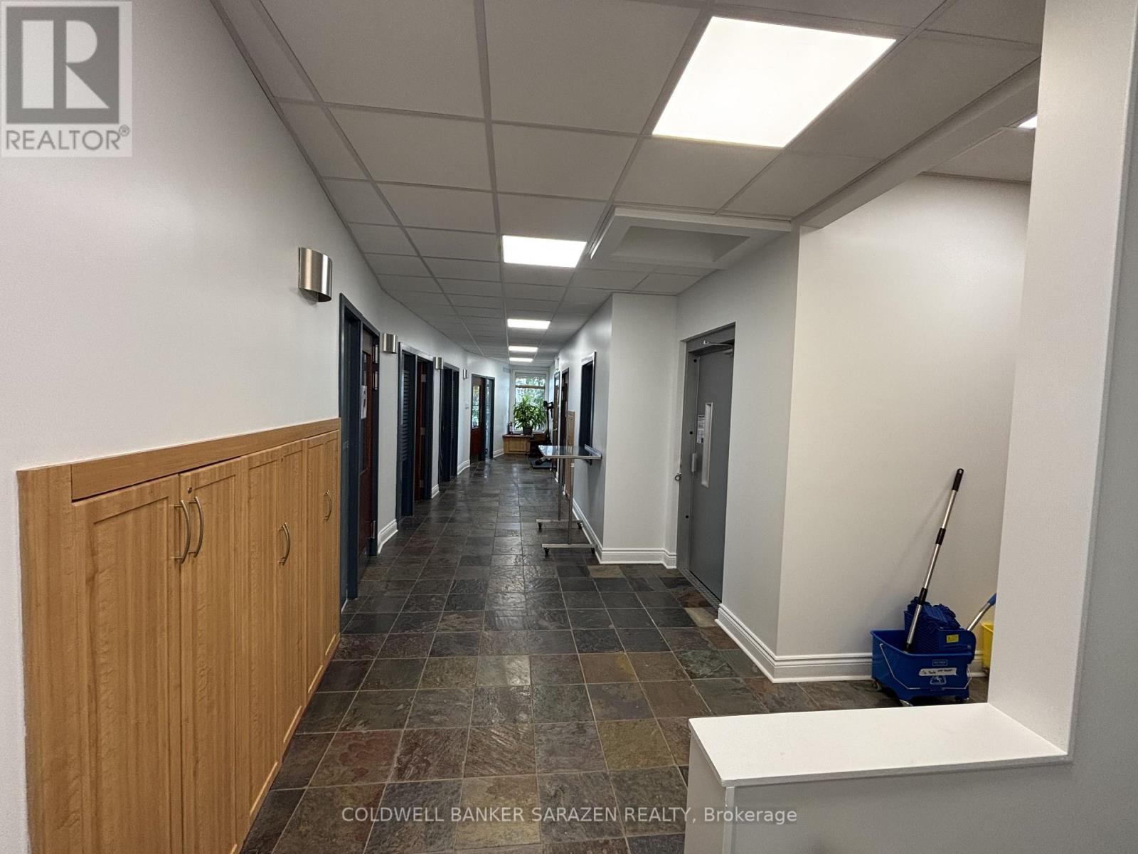 200 - 878 Boyd Avenue, Ottawa, Ontario  K2A 2E3 - Photo 15 - X12331920