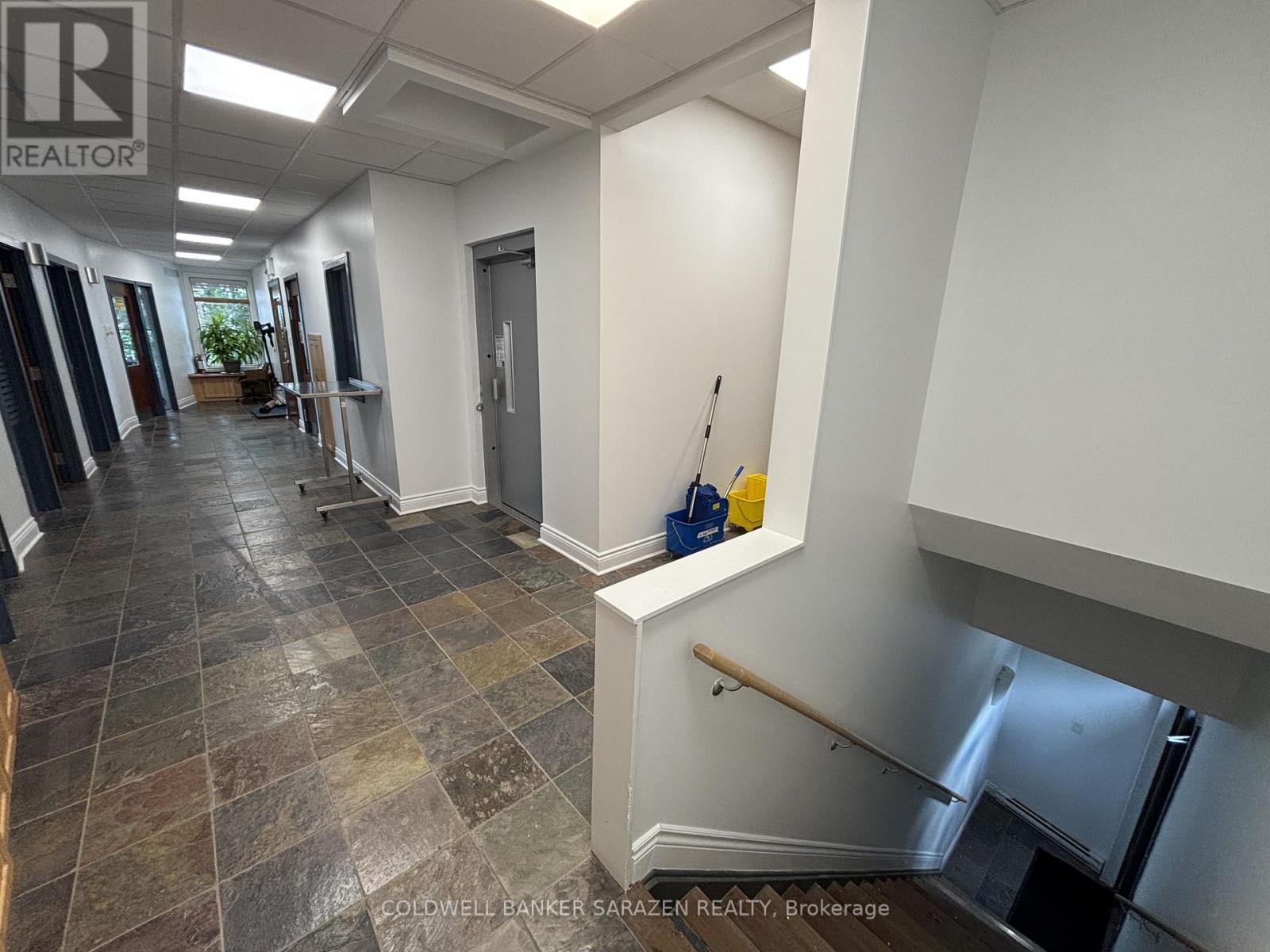 200 - 878 Boyd Avenue, Ottawa, Ontario  K2A 2E3 - Photo 19 - X12331920