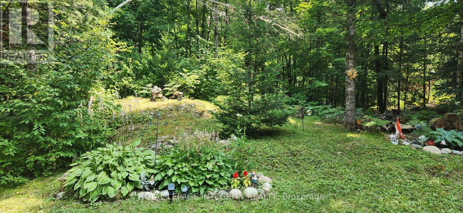 356 Bow Lake Lane, Lanark Highlands, Ontario  K0G 1K0 - Photo 10 - X12333386