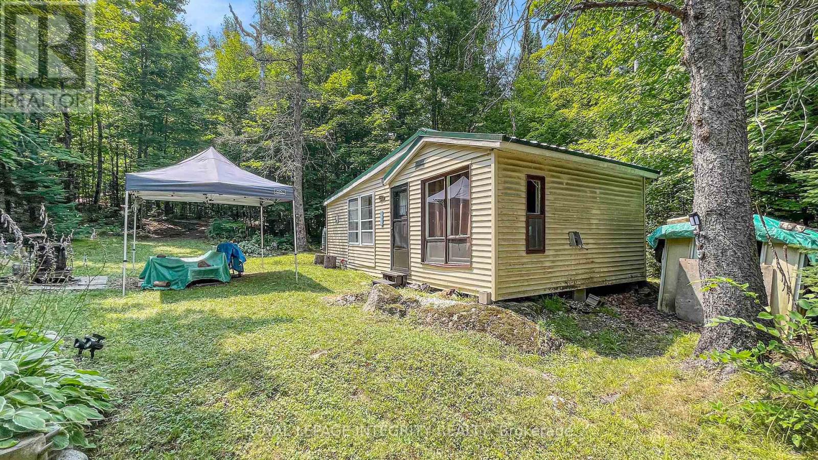 356 Bow Lake Lane, Lanark Highlands, Ontario  K0G 1K0 - Photo 2 - X12333386