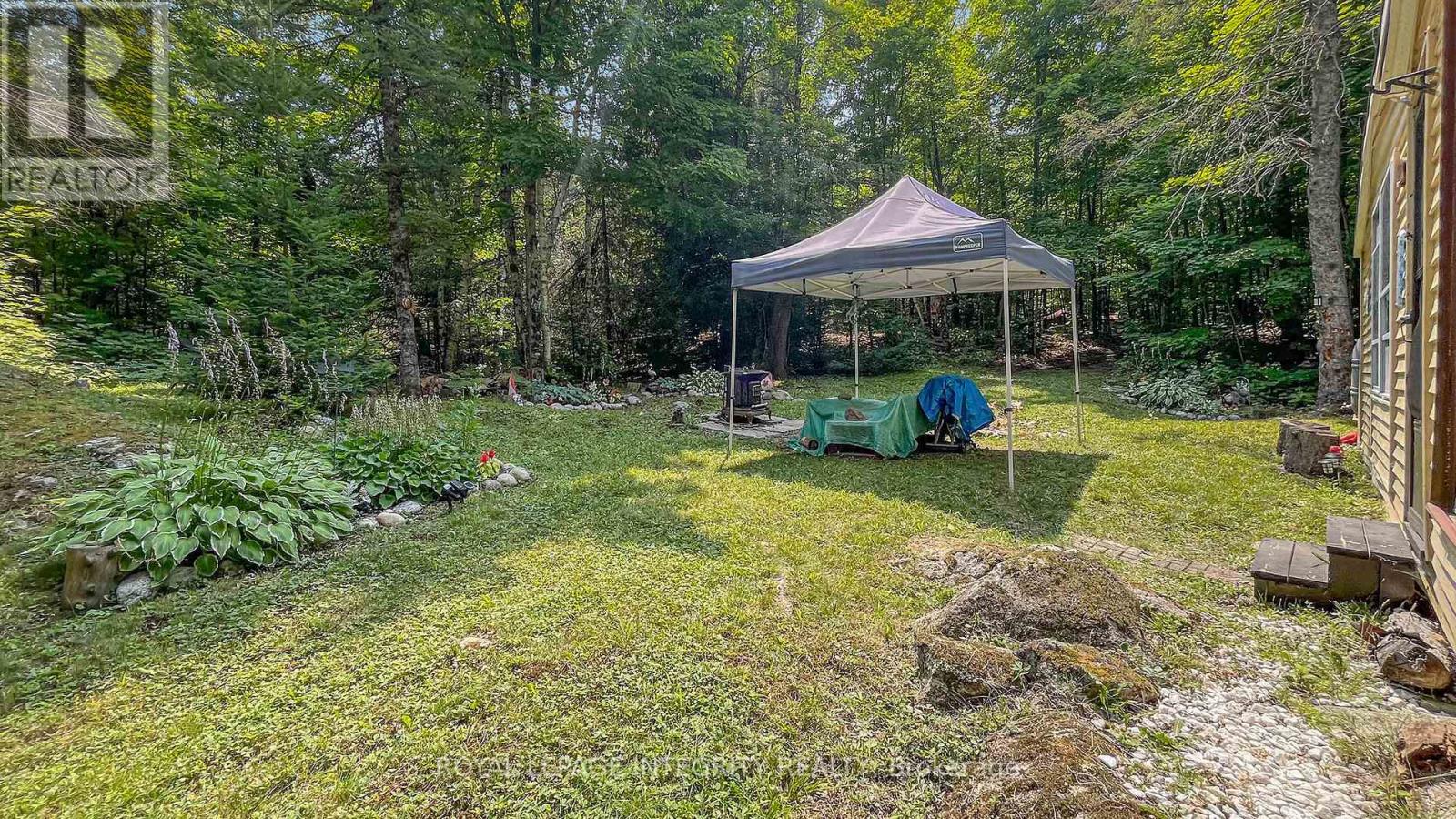 356 Bow Lake Lane, Lanark Highlands, Ontario  K0G 1K0 - Photo 5 - X12333386