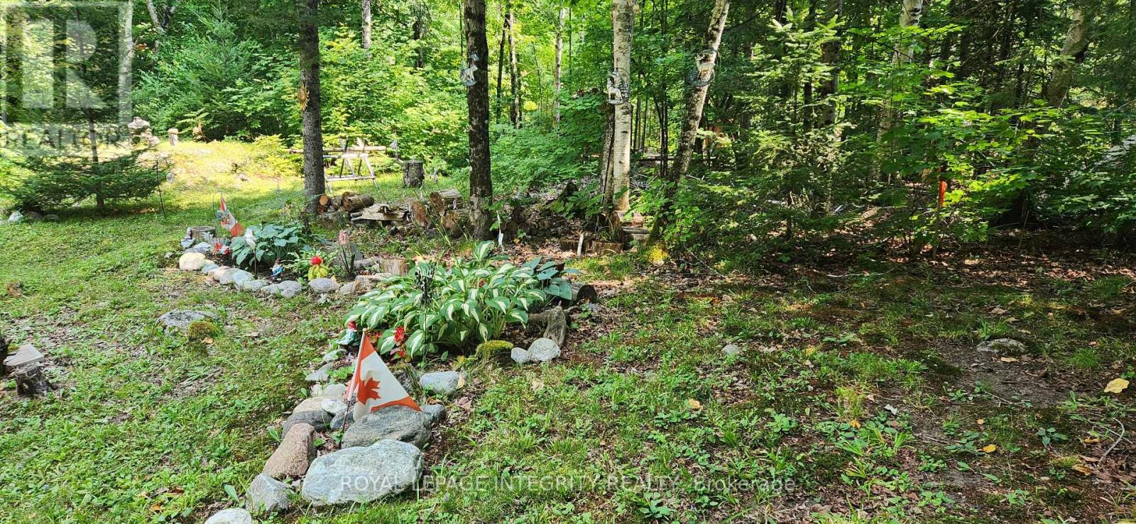 356 Bow Lake Lane, Lanark Highlands, Ontario  K0G 1K0 - Photo 8 - X12333386