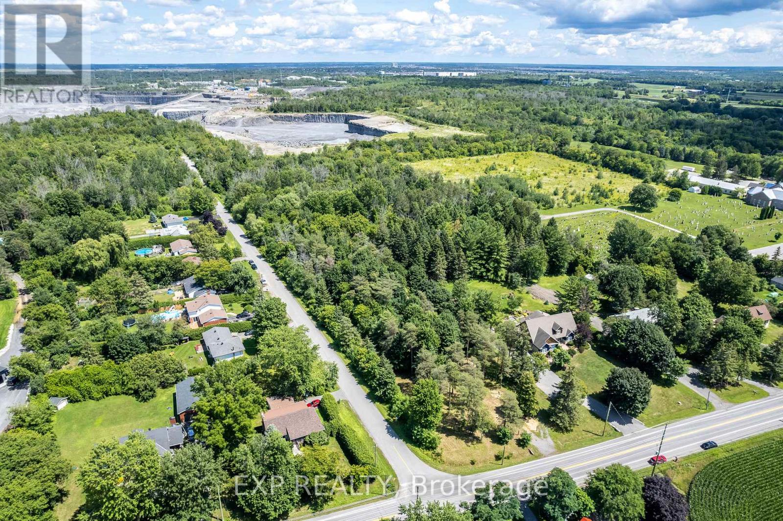 5486 Old Richmond Rd. Road W, Ottawa, Ontario  K2R 1E4 - Photo 14 - X12338615