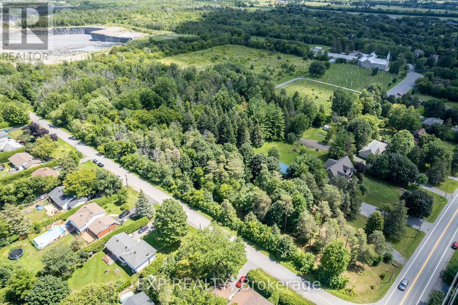 5486 Old Richmond Rd. Road W, Ottawa, Ontario  K2R 1E4 - Photo 5 - X12338615