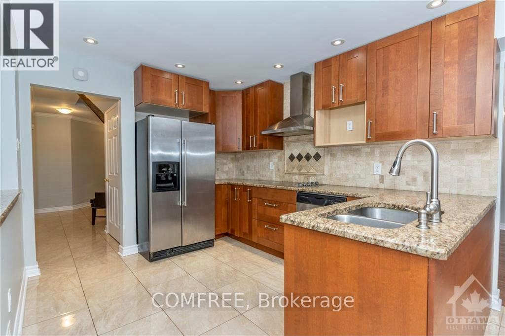 152 Twyford Street, Ottawa, Ontario  K1V 0V7 - Photo 10 - X12339730